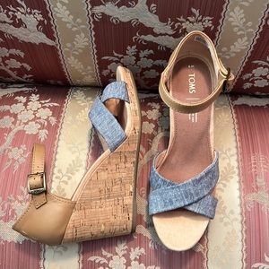 Tom’s Sienna Espadrille Wedge Open Toe Sandal - new